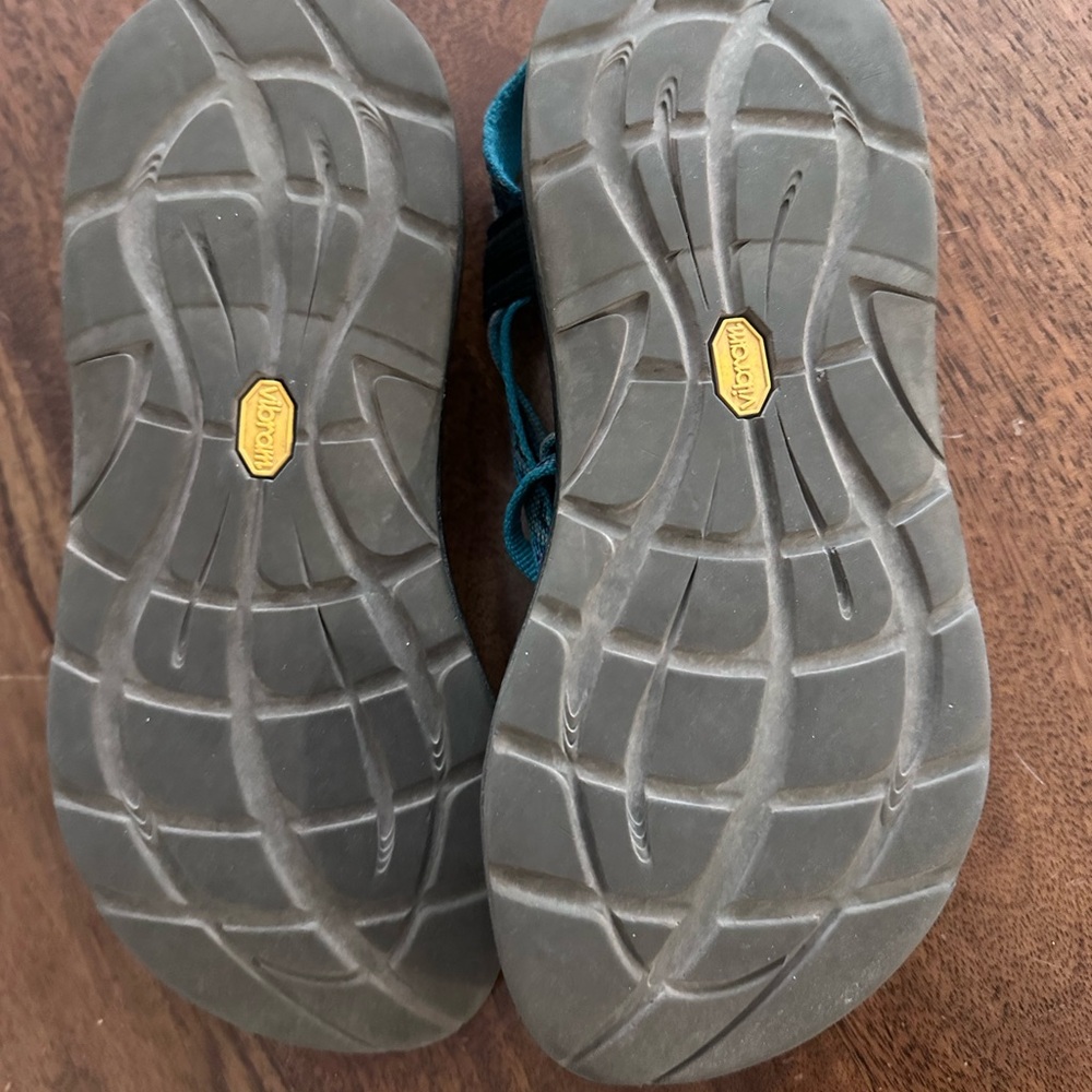 Chacos - Picture 3 of 4